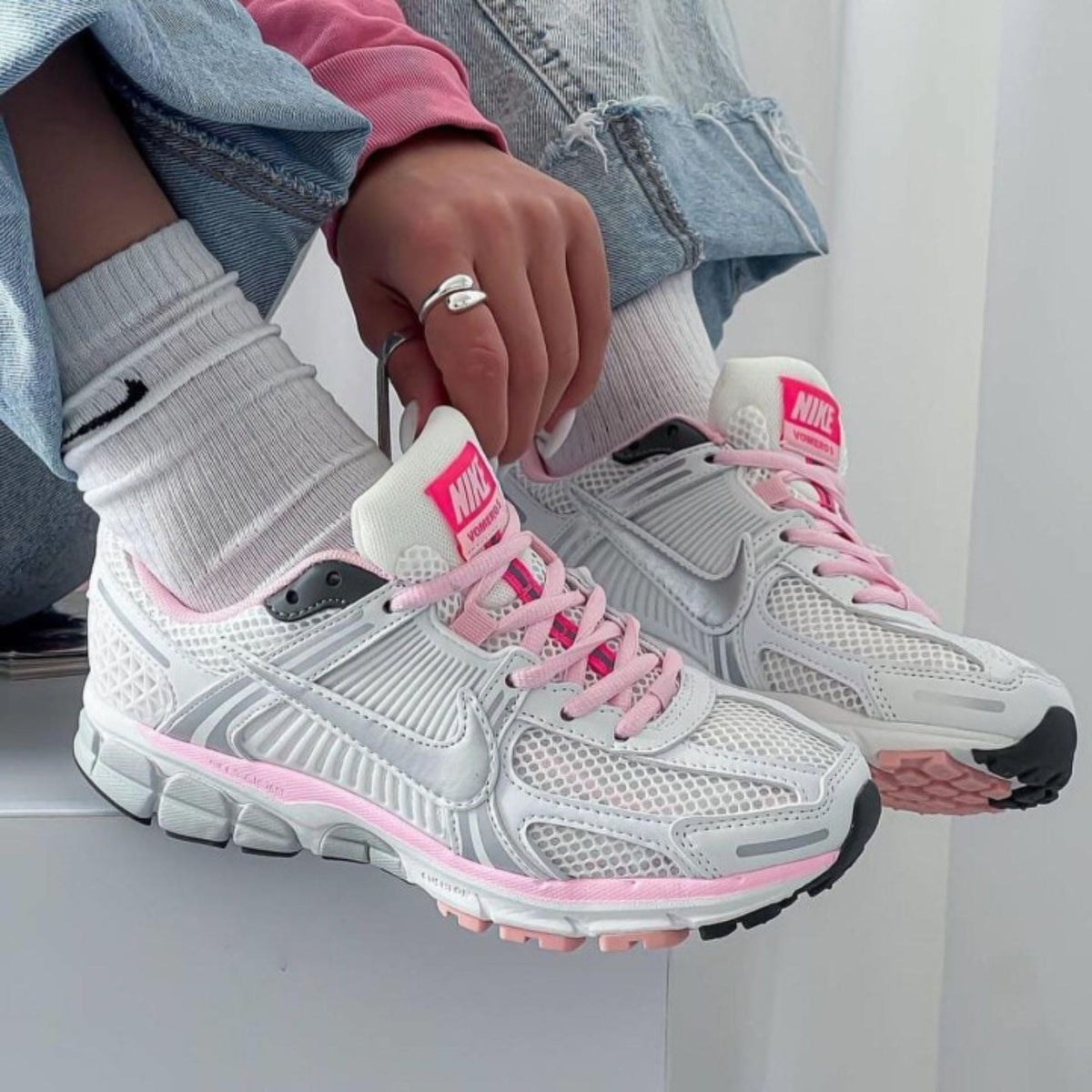 Nike Zoom Vomero 5 520 Pack White Pink