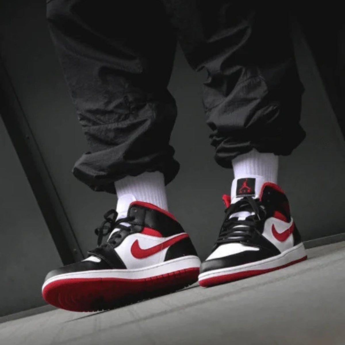 Air Jordan 1 Mid Gym Red Black White (GS)